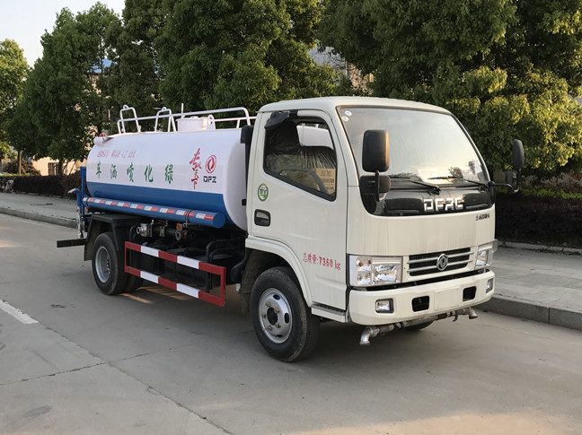 5方洒水车