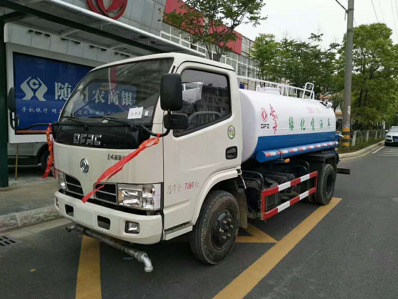 东风洒水车5方