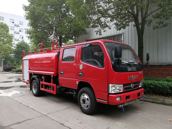 东风小多利卡消防洒水车.jpg