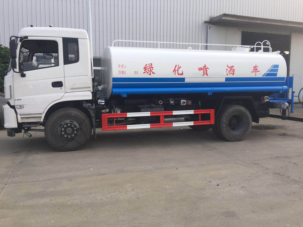 15吨洒水车2.jpg