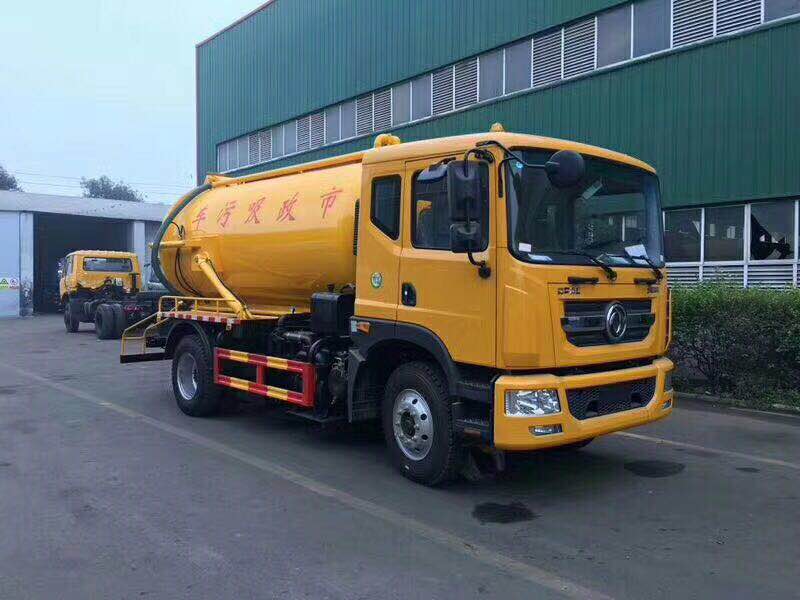 东风D9吸污车1.jpg