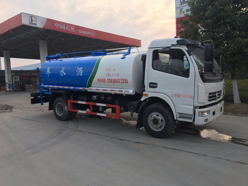 10吨洒水车2.jpg