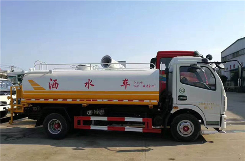 5吨洒水车4.jpg