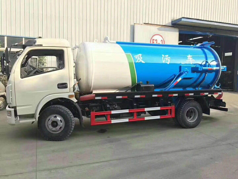 东风多利卡D7吸污车1.jpg