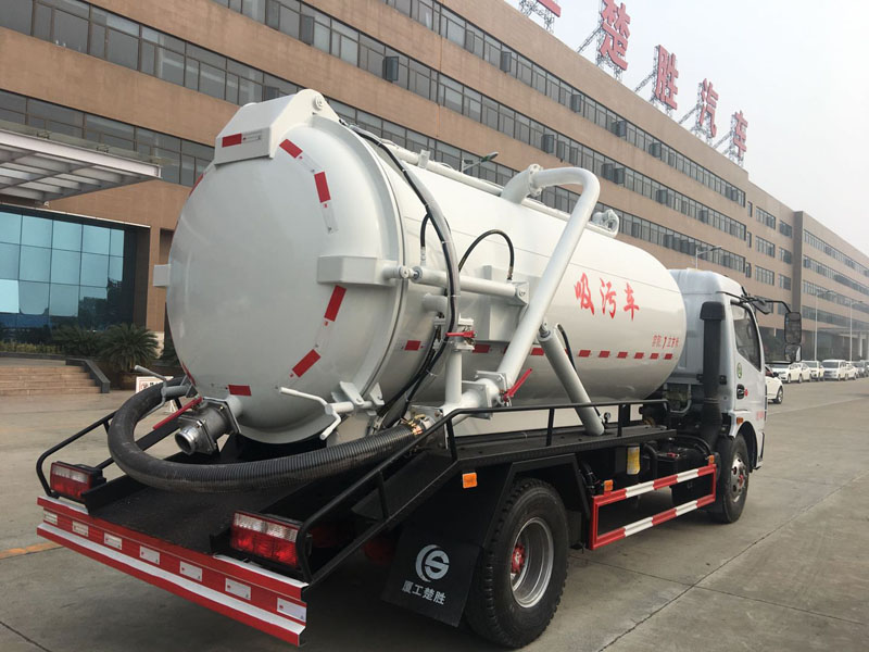 东风多利卡D7吸污车4.jpg