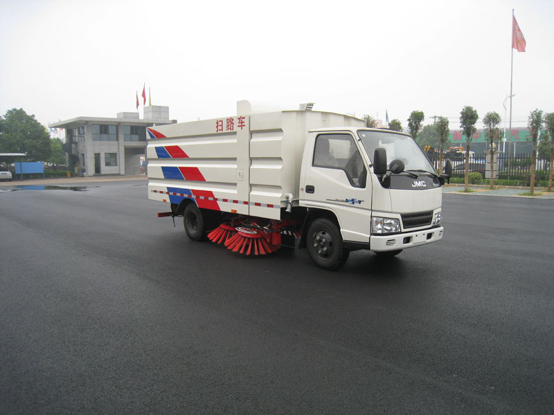 庆铃扫路车4.jpg