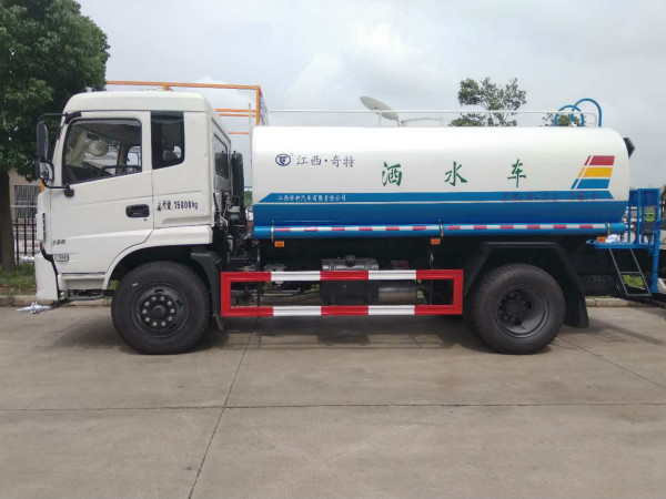 洒水车7.jpg