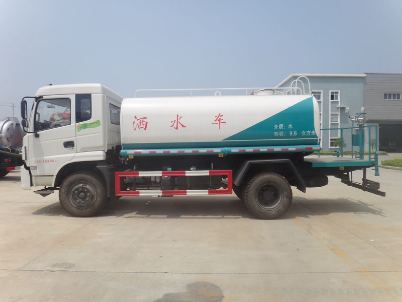 12方特商洒水车5.jpg