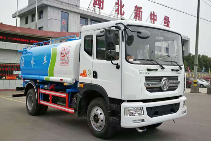 东风D9洒水车2.jpg