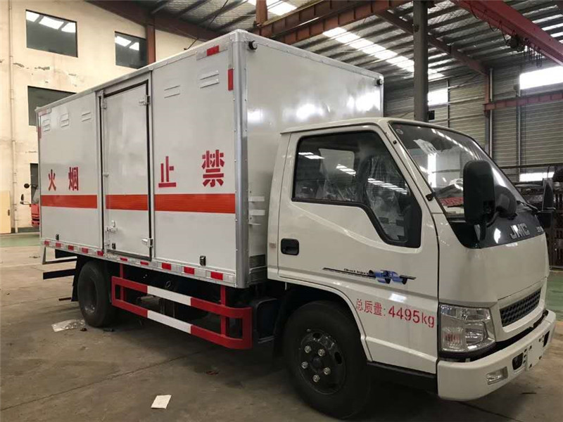 江铃毒性感染性危险物品运输车 (4).jpg