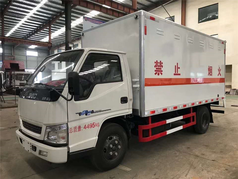 江铃毒性感染性危险物品运输车 (3).jpg