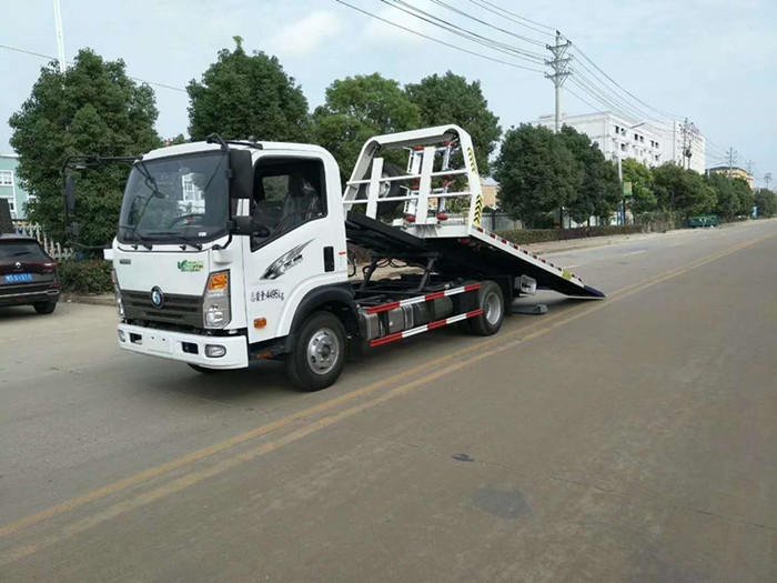 重汽王牌蓝牌清障车.jpg