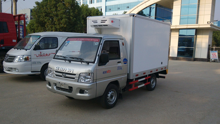 福田驭菱国五冷藏车1.jpg