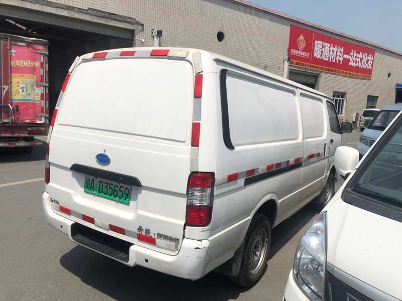 成都新能源纯电动封闭式货车.jpg