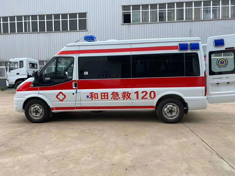 负压救护车现车.jpg