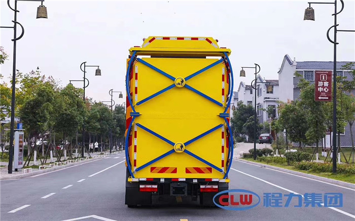 东风D9防撞缓冲车.jpg