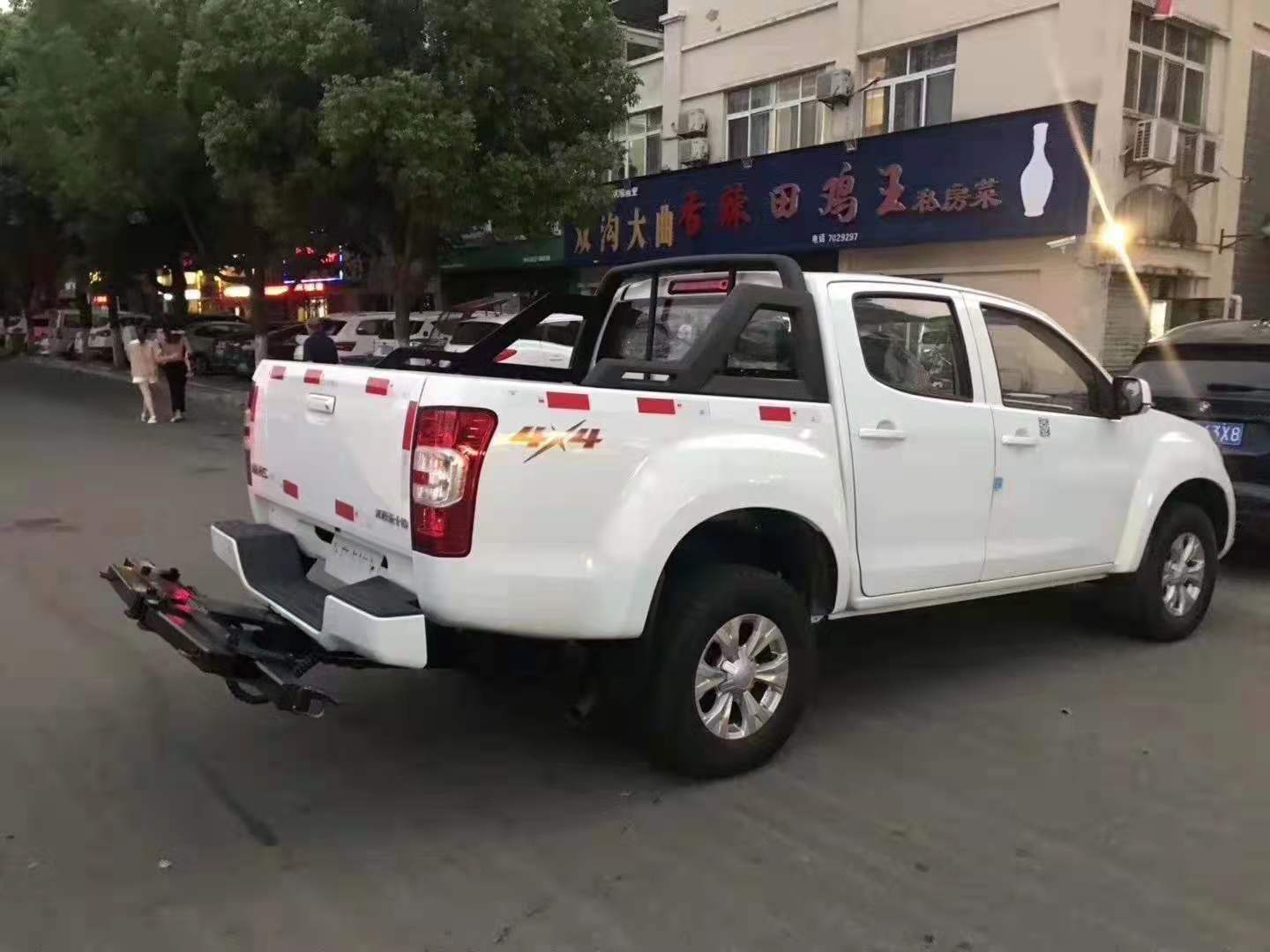 地库皮卡清障拖车.jpg