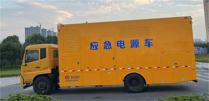 东风天锦500KW移动电源车 (5).jpg