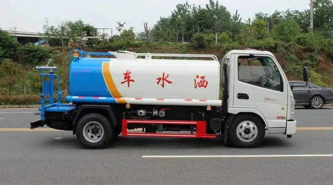 洒水车