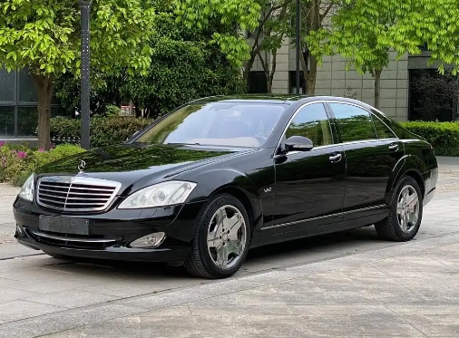 奔驰s600.jpg